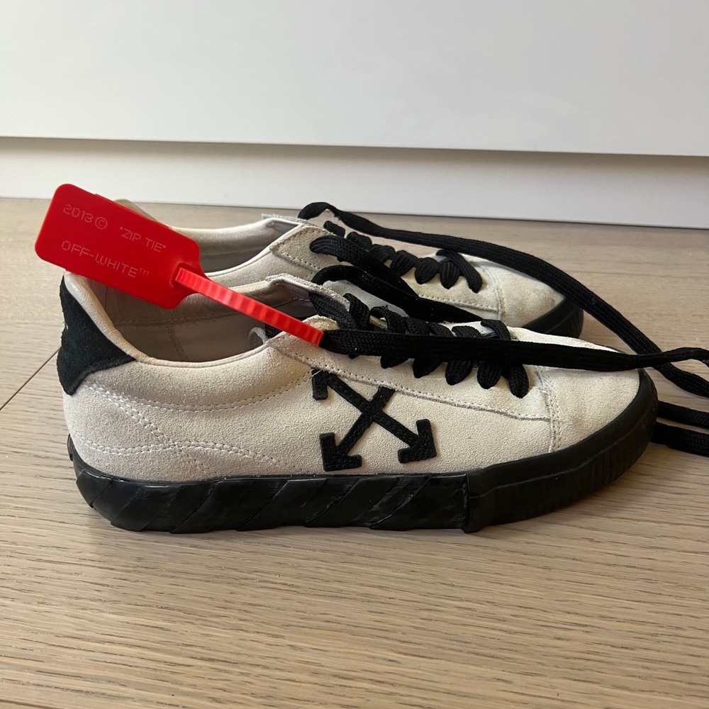 Off White Sneakers